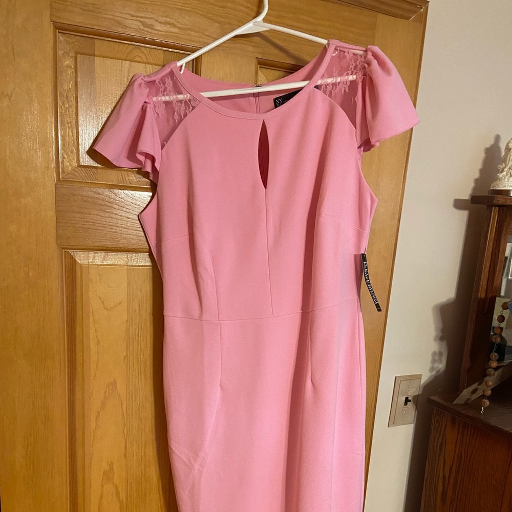 Cute pink dress, size medium